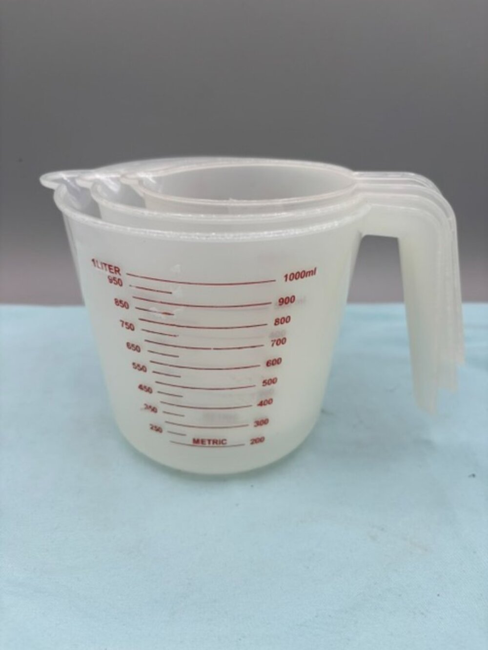 3 Piece Plastic Measuring Cups 250/500/1000ML Baking Beakers